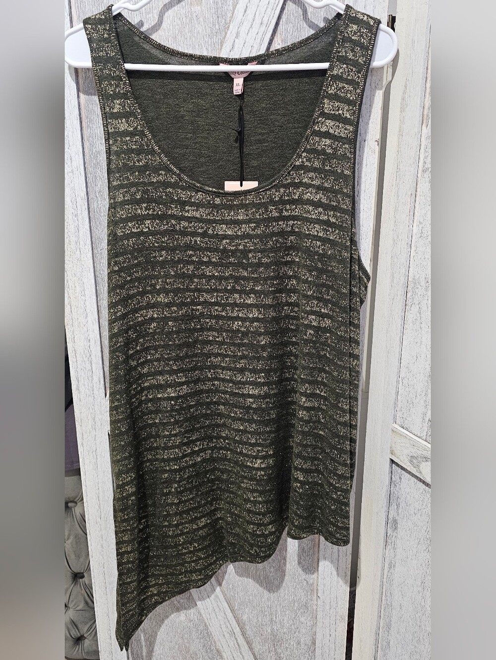 NWT Juicy Couture, grape leaf asymmetrical shine tank top-Khols XL